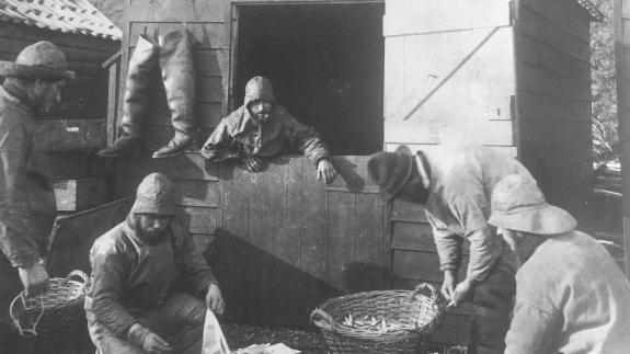 East Anglian Daily Times: Packing the cod for the London Market, Southwold by P.H. Emerson. c. 1886 East Anglian Daily Times: Packing the cod for the London Market, Southwold by P.H. Emerson. c. 1886