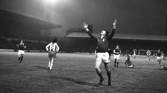 East Anglian Daily Times: Paul Mariner scored on his Ipswich debut on this day in 1976 East Anglian Daily Times: Paul Mariner scored on his Ipswich debut on this day in 1976