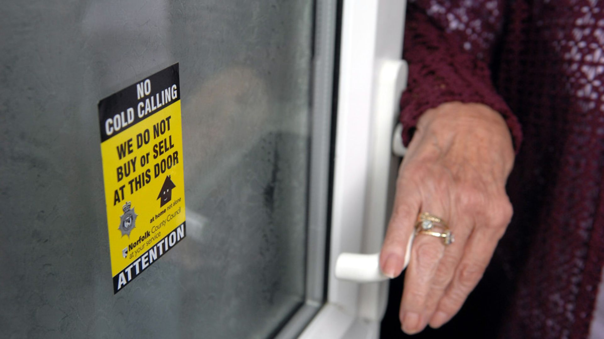 Anglian Water warns of key phrase that scam callers may use this winter - Vimarsana News