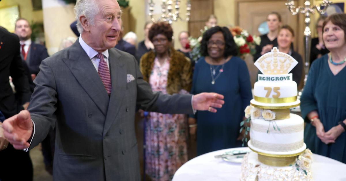 King marks 75th birthday a day early with three-tiered cake at Highgrove - Vimarsana News