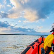 Harwich RNLI assisted a good Samaritan who rescued a sailor in the River Deben