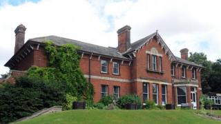 Plans to convert Belle Vue House in Sudbury have been granted.