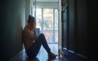 Domestic abuse charities have expressed concerns regarding a government alert planned to sound on mobile phones across the country this Sunday. Image: Getty Images / iStockphoto